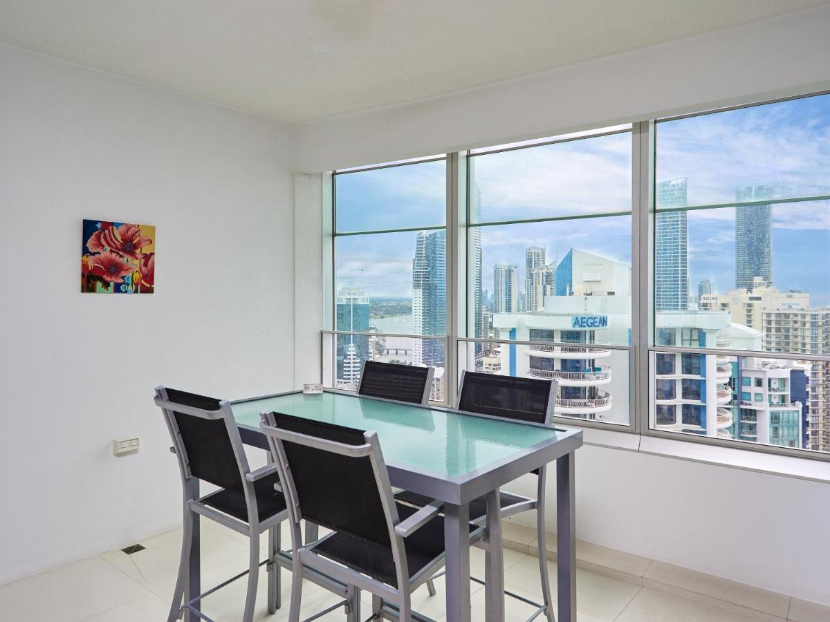 Serain Residences On 9 Hamilton Avenue Gold Coast Dış mekan fotoğraf