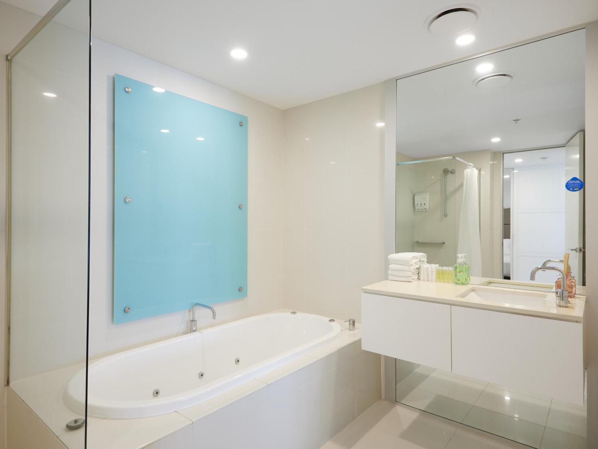 Serain Residences On 9 Hamilton Avenue Gold Coast Dış mekan fotoğraf