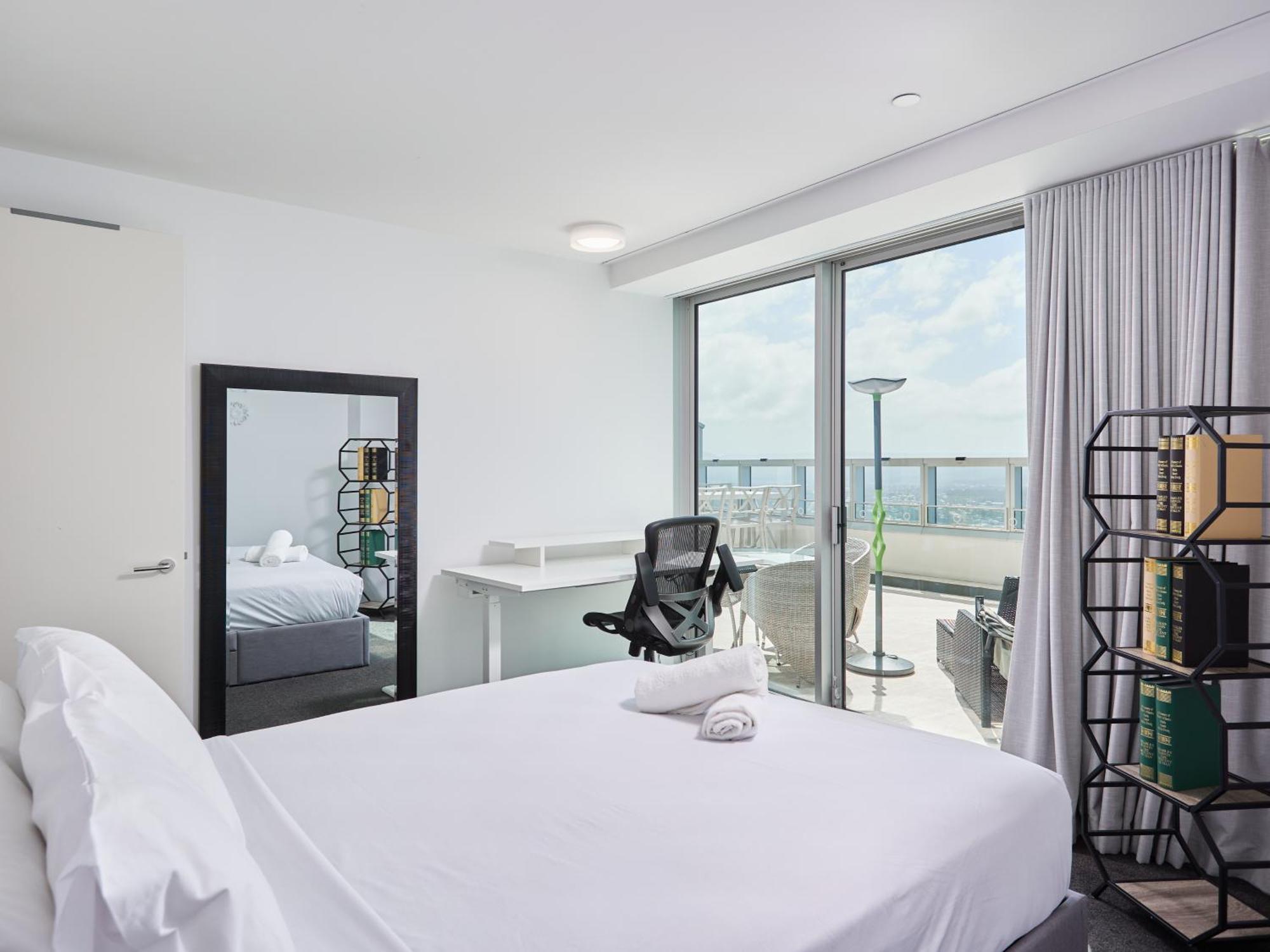 Serain Residences On 9 Hamilton Avenue Gold Coast Dış mekan fotoğraf